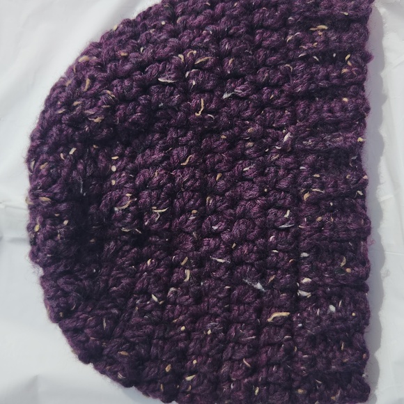 Handmade Crochet Large Chunky Yarn Purple Beanie Warm Cozy Winter Hat - Picture 3 of 5